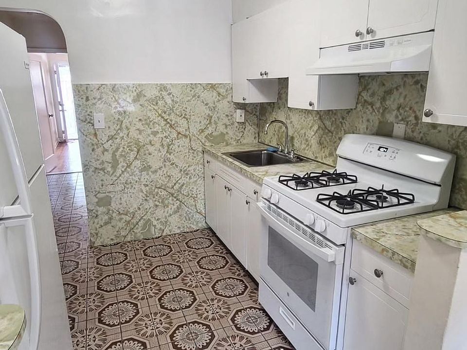 1st image of 753 Revere Ave Floor 1