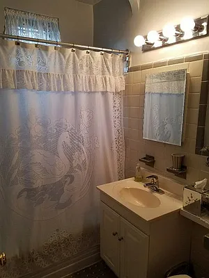 Sold by NY Metro Realty Group | media 26