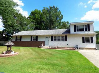 106 Lincoln Dr, Pennsville, NJ 08070