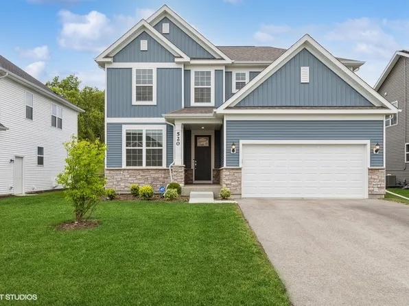 520 Alpine Dr, Algonquin, IL 60102