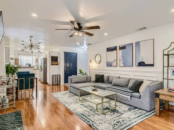 1002 Glen Oaks Ct, Austin, TX 78702