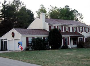 318 Crum Creek Ln, Newtown Square, PA 19073