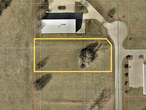 2nd image of 3165 Grand Prix Dr