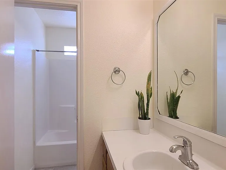 19330 Larissa Dr — Photo 18