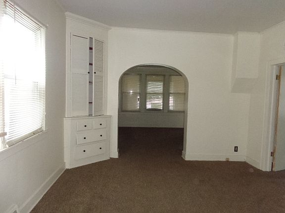 3rd image of 11557 S Lafayette Ave
