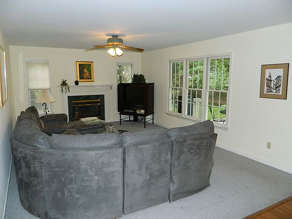4th image of 10458 Oak Cottage Dr