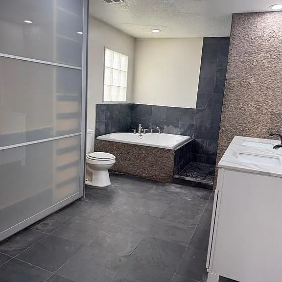 3306 Lake Saxon Dr — Photo 8