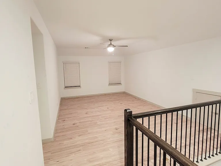 1507 Maple Ridge Dr #1 — Photo 16