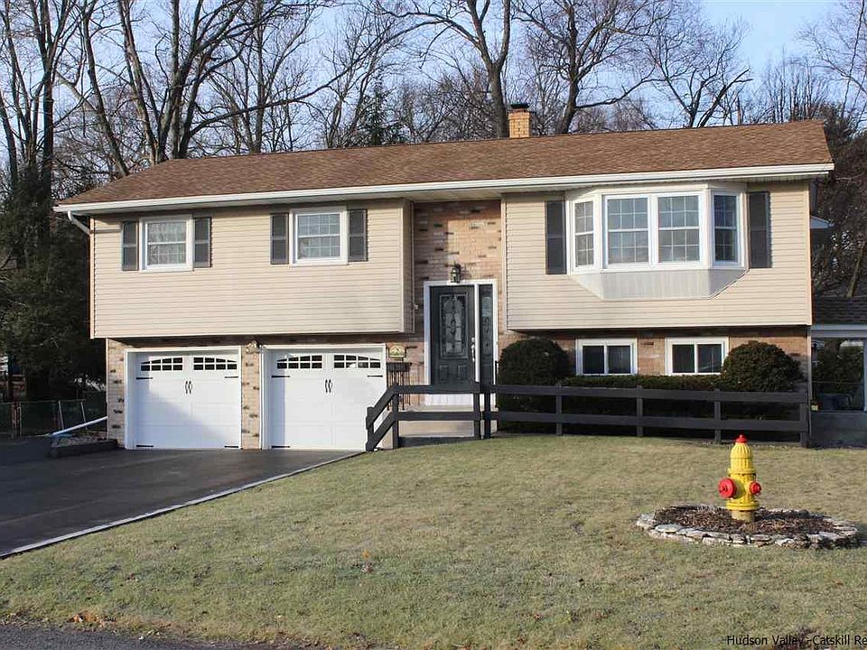 1st image of 3 Highland Ct