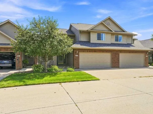 195 E Weston Dr, North Liberty, IA 52317
