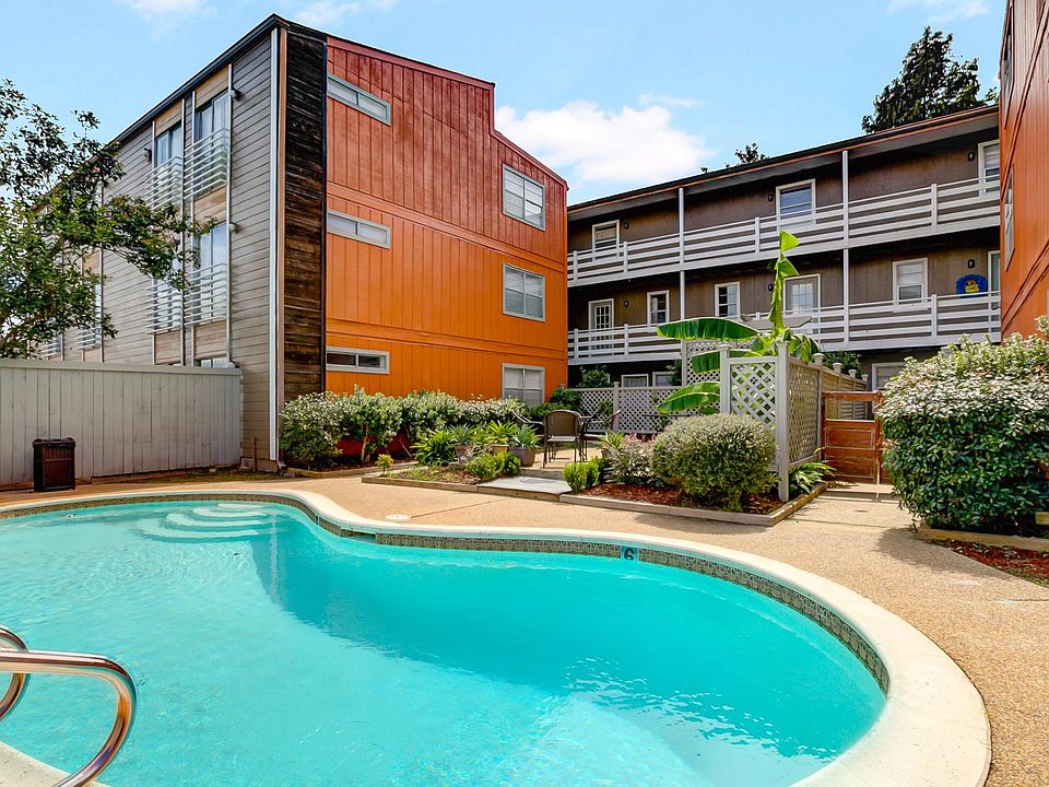 1st image of 4201 Belvedere St APT 206