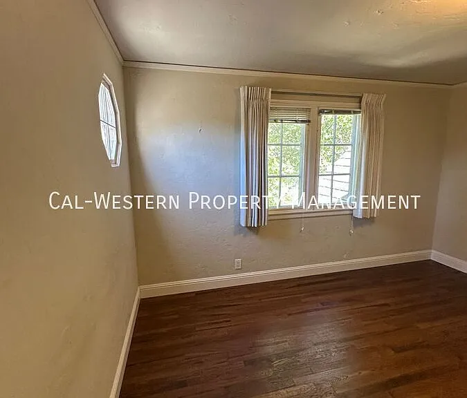 1385 Newport Ave — Photo 52