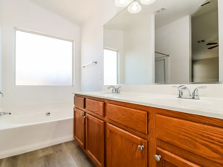 16196 W Mesquite Dr — Photo 11