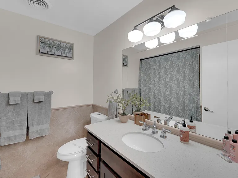 2506 SE 8th Ave — Photo 7
