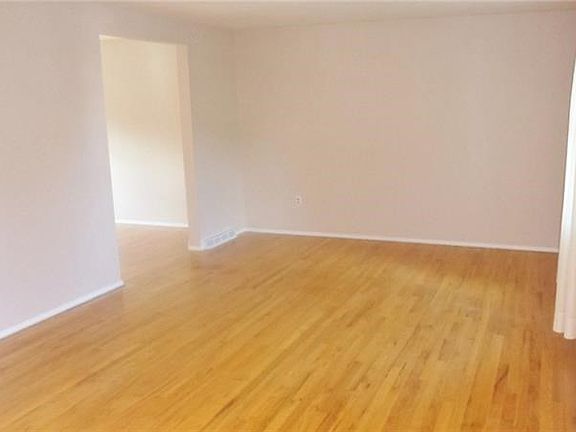 2nd image of 5054 Windover Dr