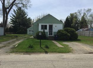 260 W 36th St, Holland, MI 49423