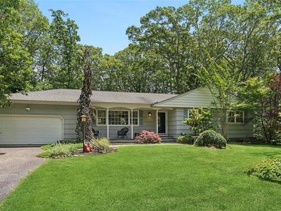 70 Sunny Line Drive, Calverton, NY, 11933