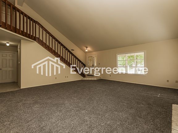 4th image of 6930 Deer Bluff Dr