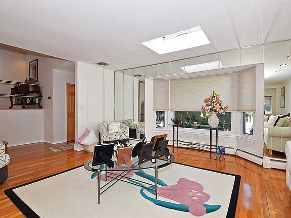 5th image of 82 Bounty Ln