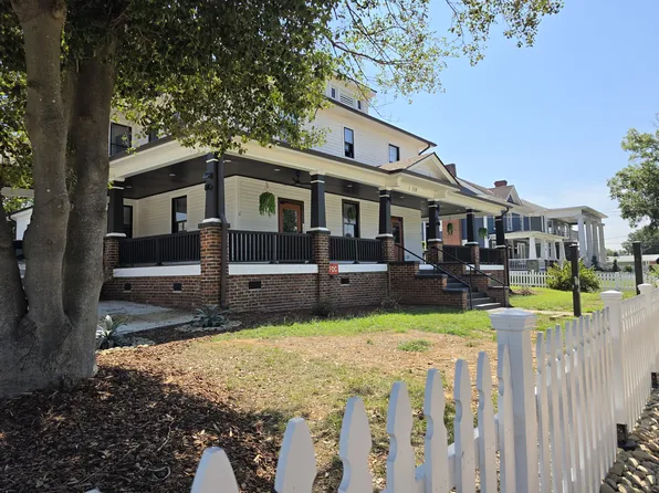 118 Hawkins Ave, Sanford, NC
