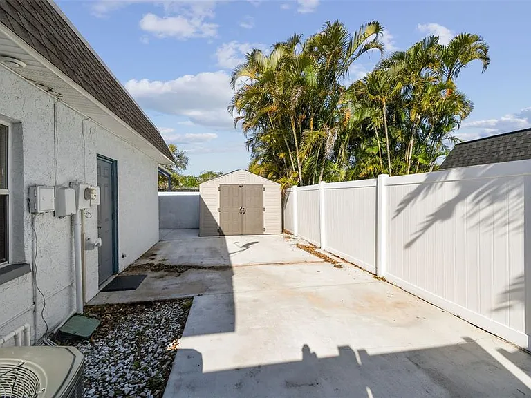 12252 Eldon Dr — Photo 64