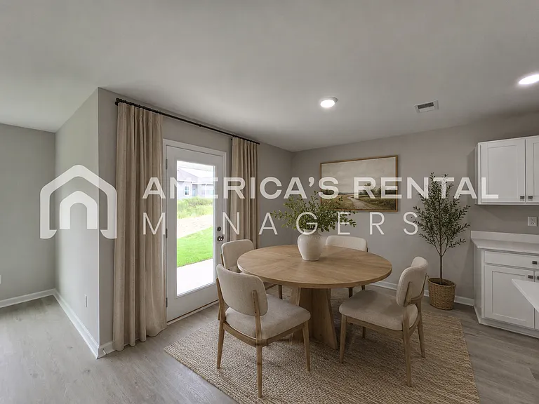 10304 Squires Way — Photo 31