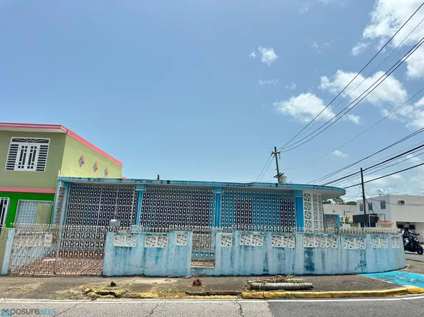A 22 Calle Vendig, Manati, PR 00674