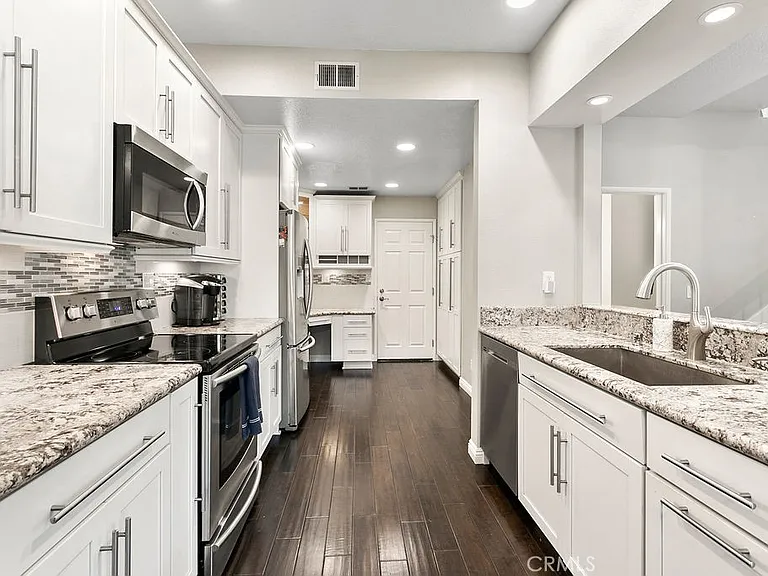 19 Dover Pl — Photo 10
