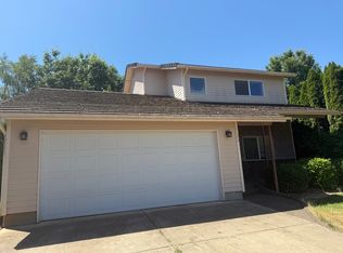 1176 Bunker Ave, Woodburn, OR 97071