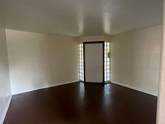 4th image of 2745 Lapey St #7