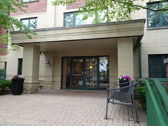 2nd image of 5 W Central Rd APT 313