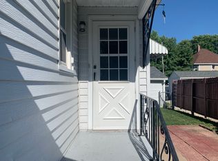 1346 15th Street A, Moline, IL 61265
