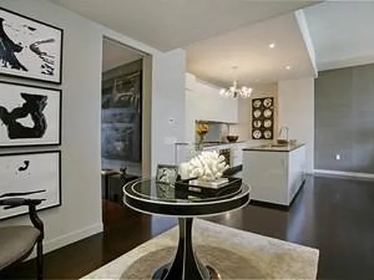 Sold by Urban Sanctuary | media 19