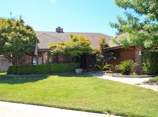 810 N B St, Exeter, CA 93221