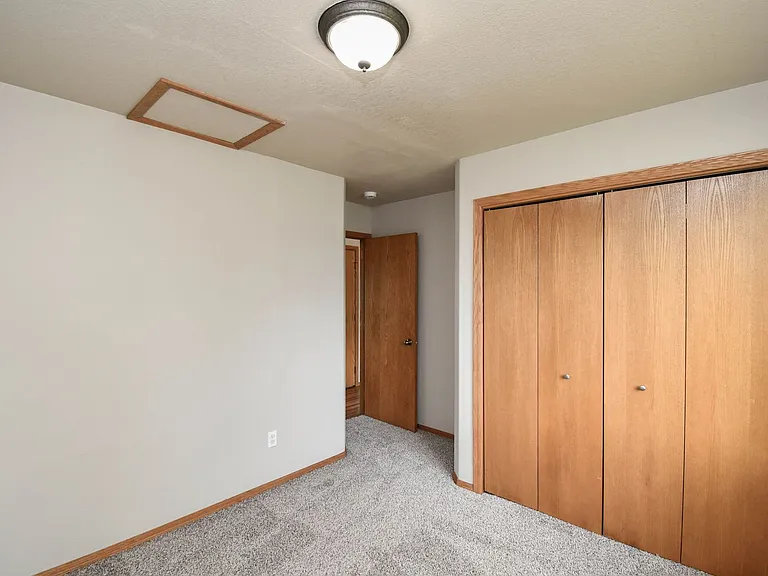 5101 W Cushman St — Photo 30