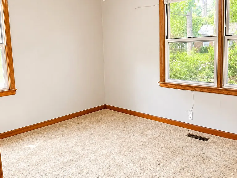 3330 Sharon Dr — Photo 25