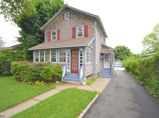 9 Parkway, Caldwell, NJ 07006