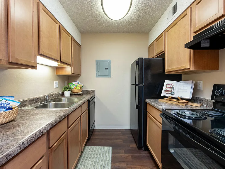 Wentworth Apartments — Photo 5