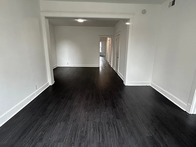 704 W Garfield Blvd #2 — Photo 4