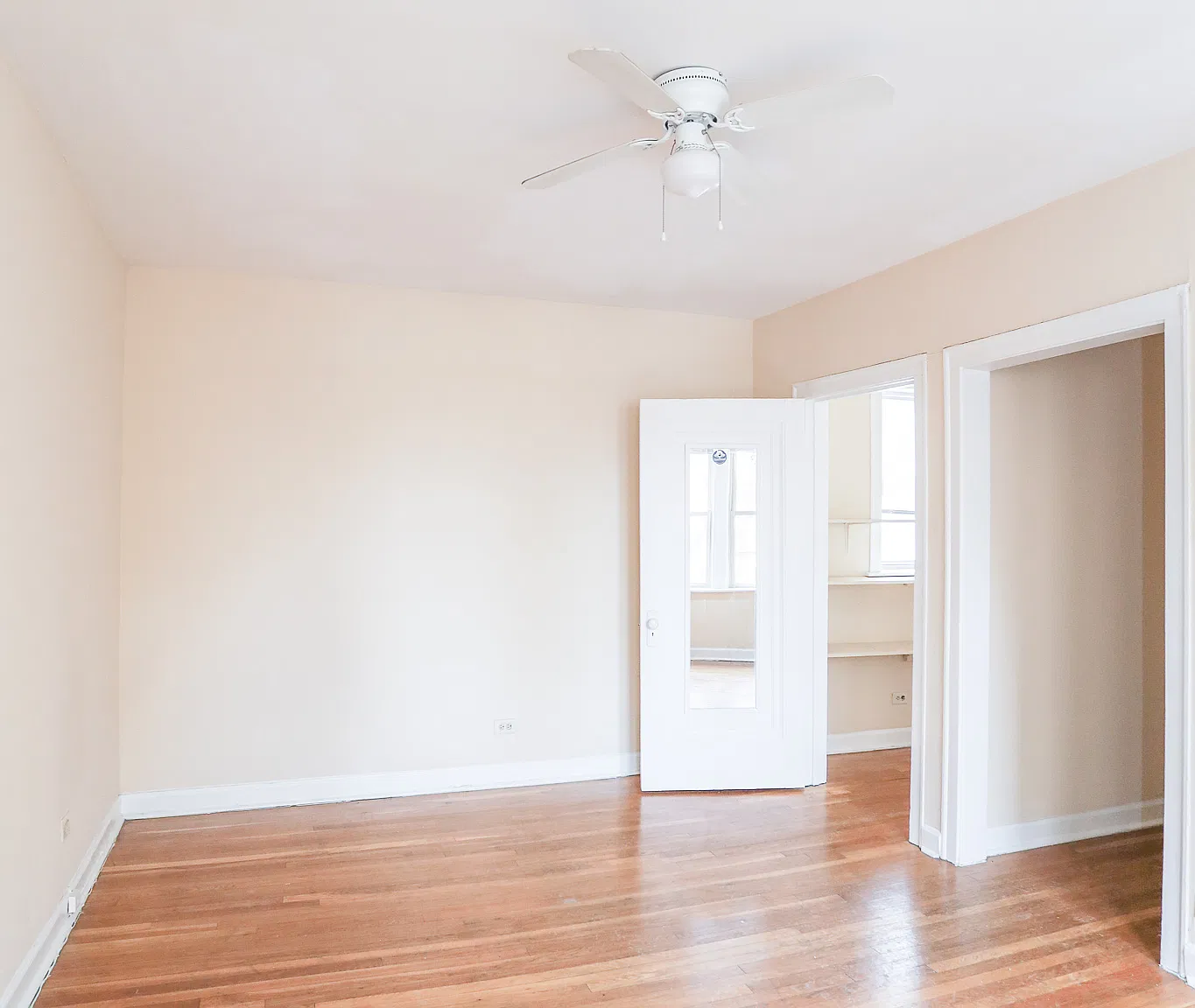 Studio, 425 sqft, $1,150 — Photo 2