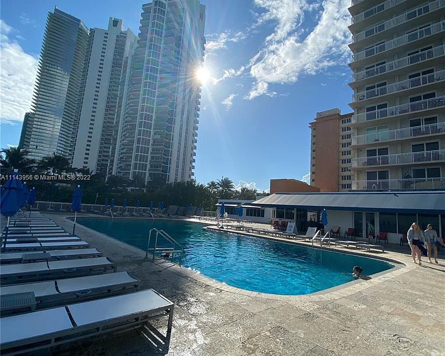 1st image of 19201 Collins Ave