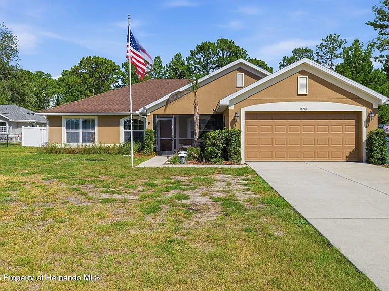 12270 House Finch Rd — Photo 2