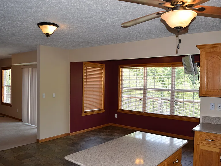 110 Dogwood Cir — Photo 11