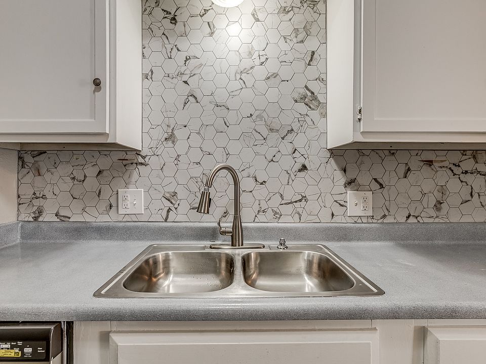 Tuscany Village - Kitchen