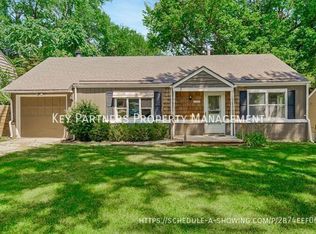 7517 Rainbow Dr, Prairie Village, KS 66208