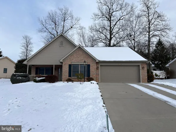 6012 Greenbriar Ter, Fayetteville, PA 17222