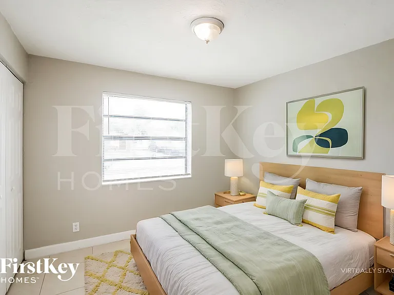 4951 SW 16th St — Photo 11