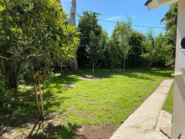 6721 Melba Ave — Photo 38