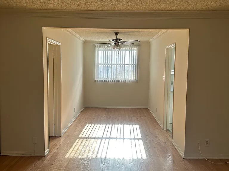231 W Olive St #13 — Photo 8