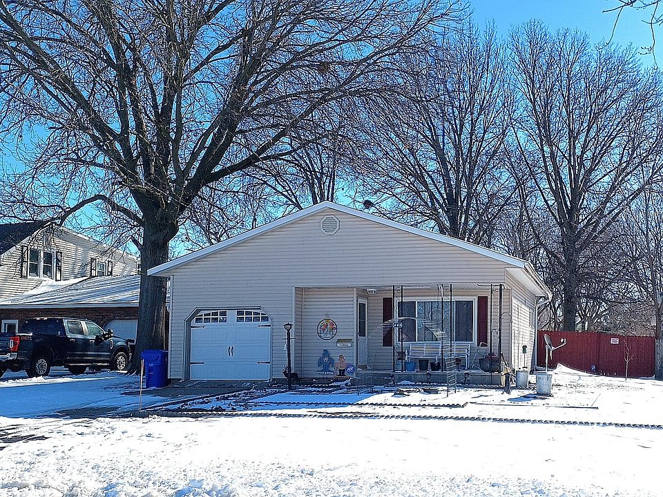 1st image of 446 Dwight St